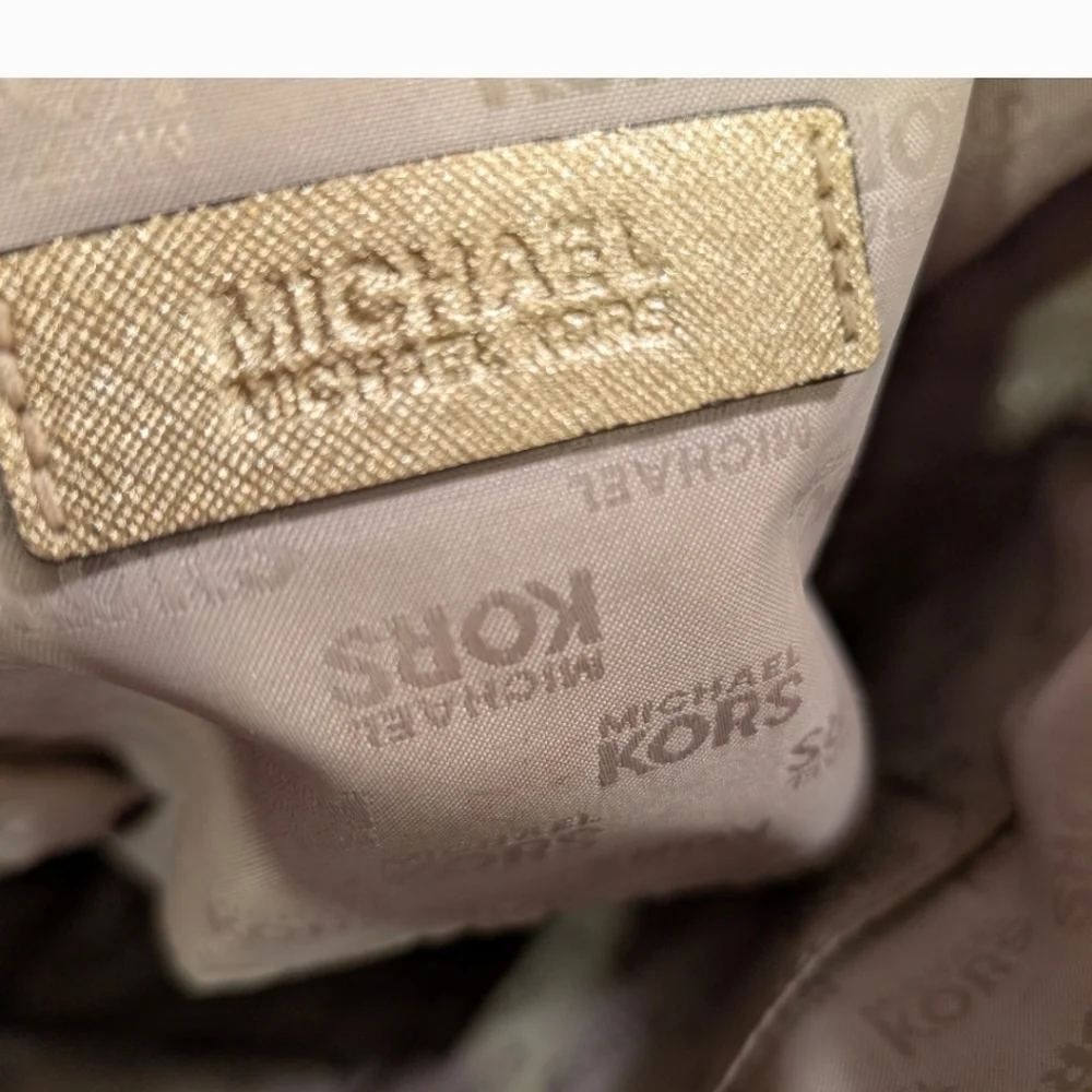 Michael Kors Jet Set Bronze Leather Tote Shoulder Bag - Picture 6 of 7